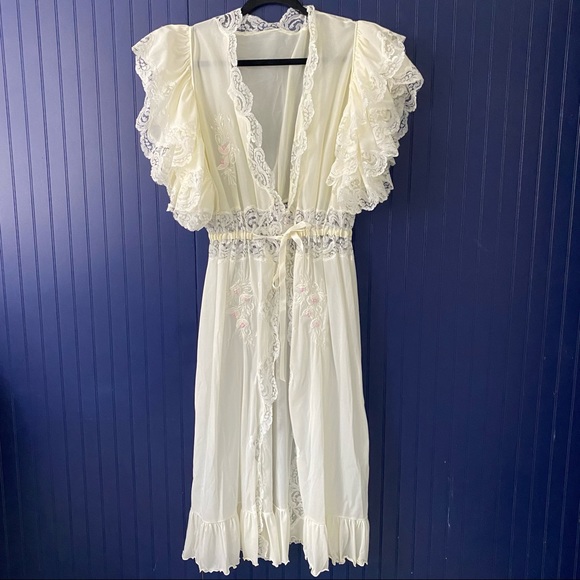 Vintage Other - Vintage Lace and Satin Bridal Peignoir Robe